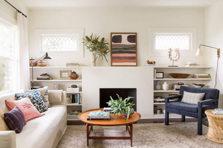 How to Decorate a Small Living Room